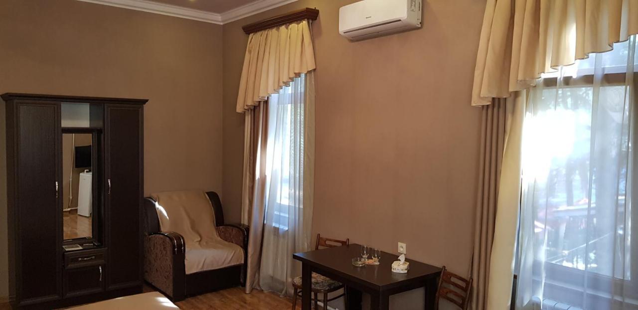 Ruzan Hotel Ijevan Exterior photo