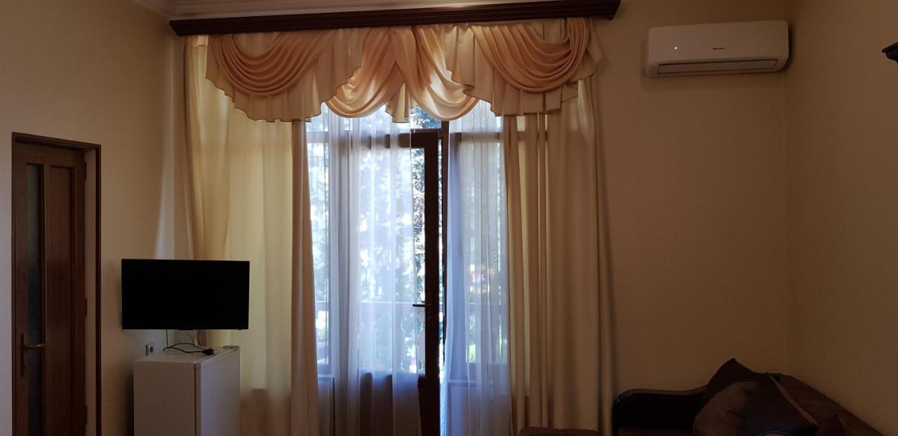 Ruzan Hotel Ijevan Exterior photo