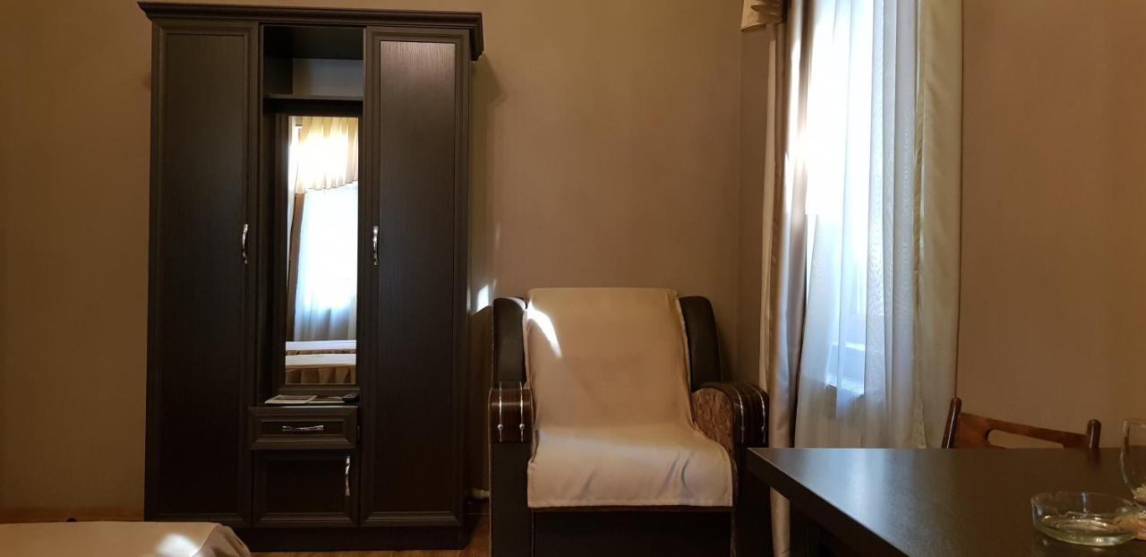Ruzan Hotel Ijevan Exterior photo