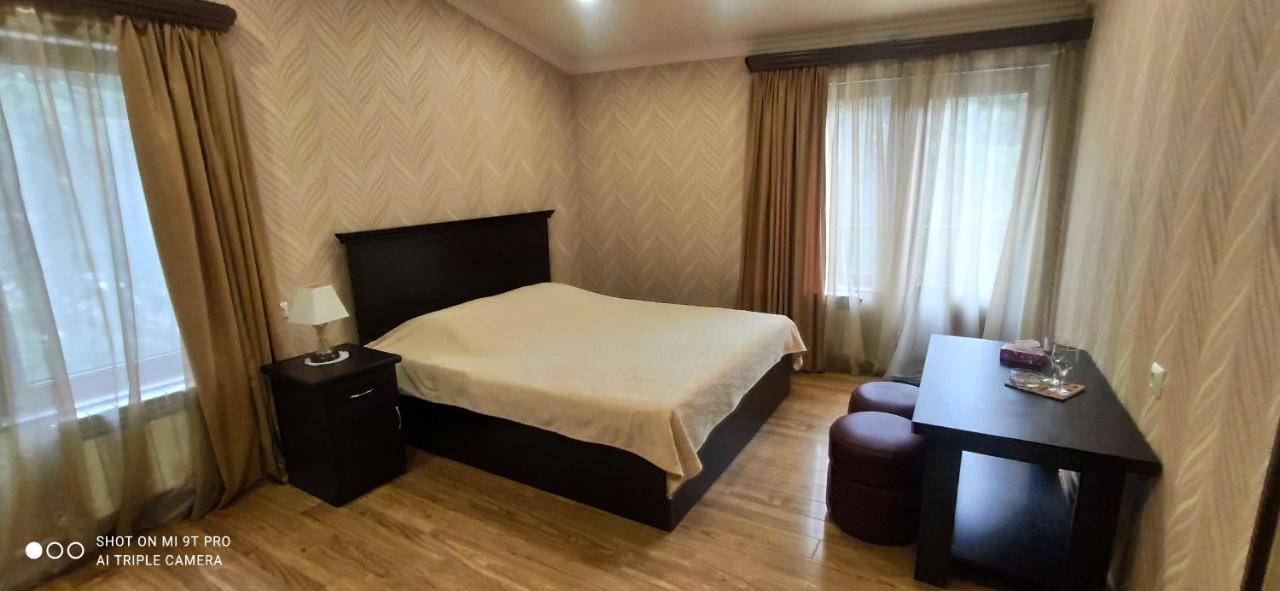 Ruzan Hotel Ijevan Exterior photo