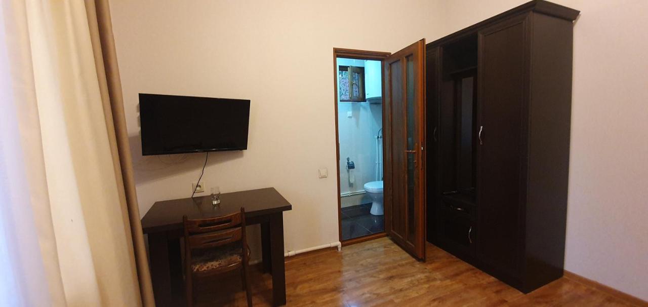 Ruzan Hotel Ijevan Exterior photo