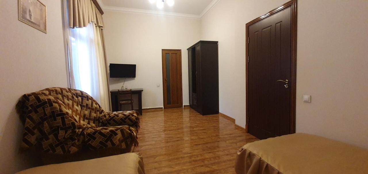 Ruzan Hotel Ijevan Exterior photo